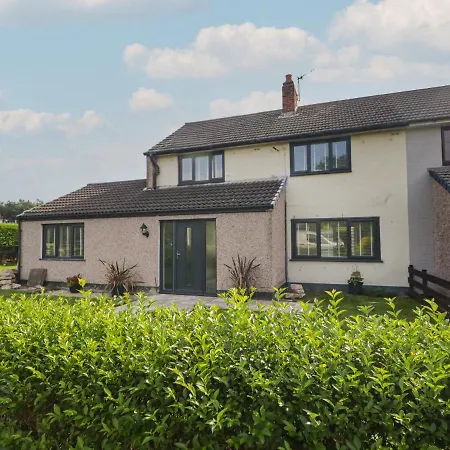 26 Hycemoor Way Holiday home